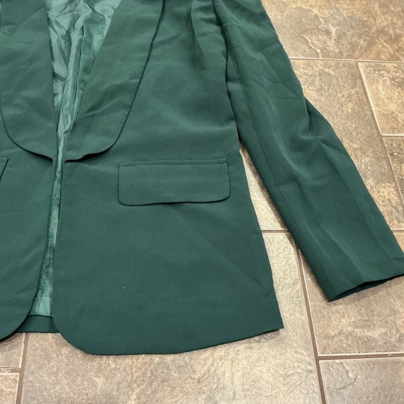 ❄3/$26 Xmas sale❄ Elegant Green Women's Blazer - Picture 4 of 4